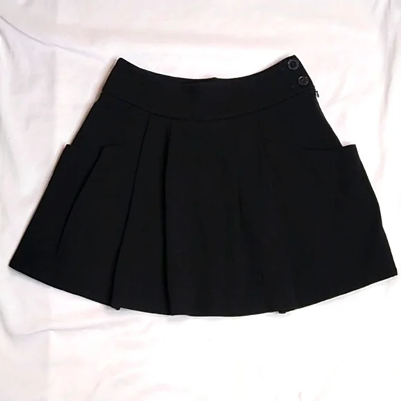 Original Lacoste pleaded Miniskirt NWOT 6 - Picture 2 of 12